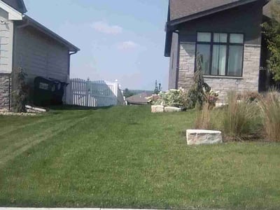 Lawn care service in Papillion, 68046