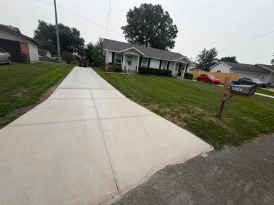 Lawn care service in Kentwood, 49508