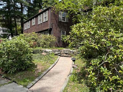 Lawn care service in West Hartford, 06107