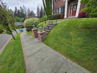 Lawn care service in Happy Valley, 97086