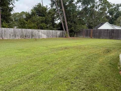 Lawn care service in Valdosta, 31605