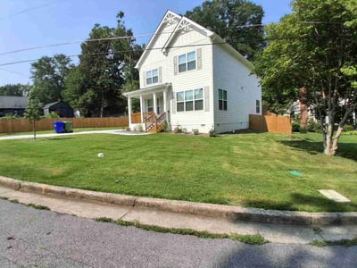 Lawn care service in Atlanta, 30314