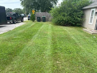 Lawn care service in Hobart, 46342