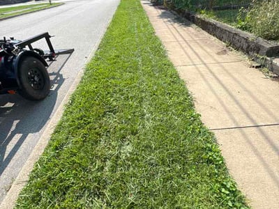 Lawn care service in Uniontown, 15401