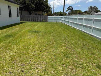 Lawn care service in Port St. Lucie, 34953