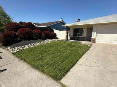Lawn care service in Sacramento, 95825