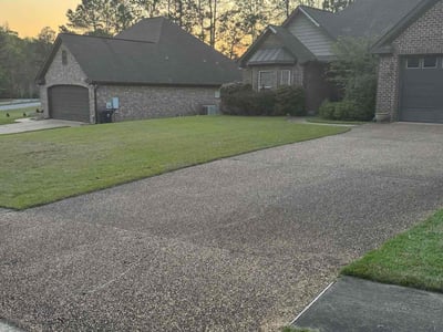 Lawn care service in Northport, 35473