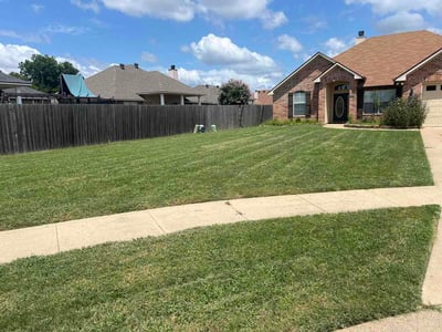 Lawn care service in Bossier City, 71112