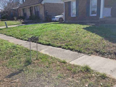 Lawn care service in Louisville, 40218