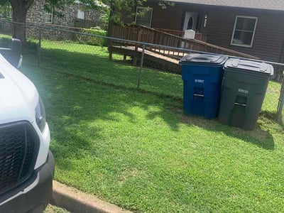 Lawn care service in Tulsa, 74127