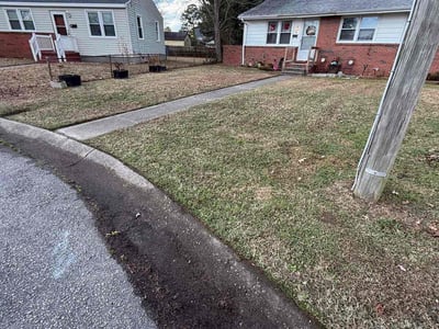 Lawn care service in Chesapeake, 23325