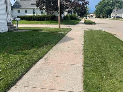 Lawn care service in Oshkosh, 54902