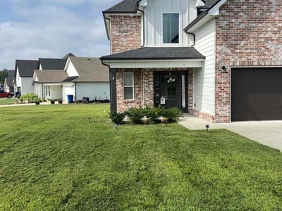 Lawn care service in Clarksville, 37043