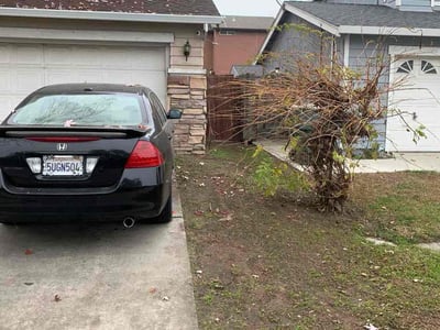 Lawn care service in Modesto, 95351