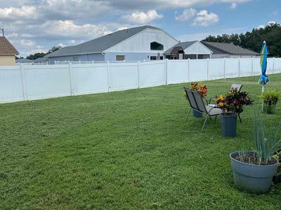 Lawn care service in Lakeland, 33811