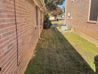 Lawn care service in Fort Worth, 76131
