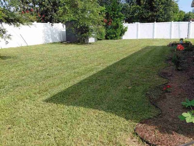 Lawn care service in Deltona, 32738