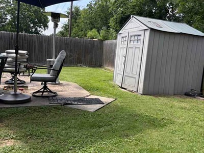 Lawn care service in Friendswood, 77546
