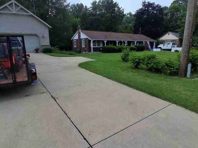 Lawn care service in Niles, 49120