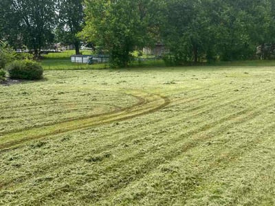 Lawn care service in Fairfield, 45014