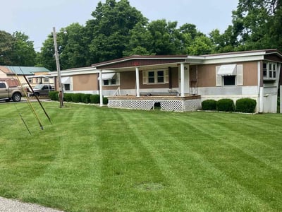 Lawn care service in New Albany, 47150