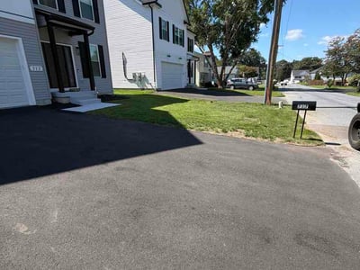 Lawn care service in Pasadena, 21122
