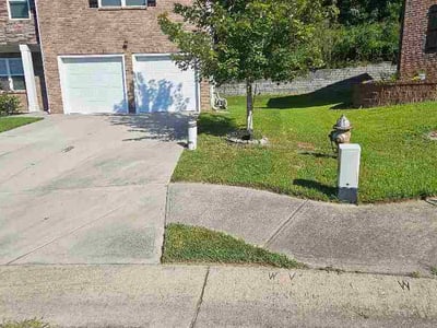 Lawn care service in Union City, 30291