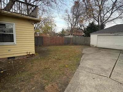 Lawn care service in Detroit, 48215