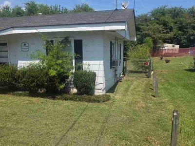 Lawn care service in Tuscaloosa, 35404
