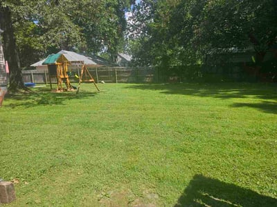 Lawn care service in Louisville, 40218