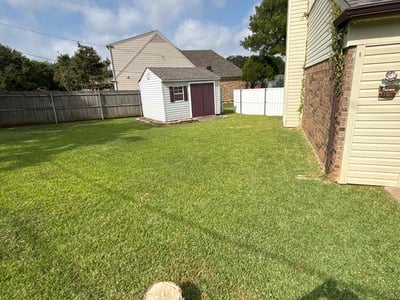 Lawn care service in Arlington, 76016