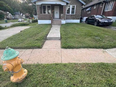 Lawn care service in St. Louis, 63121