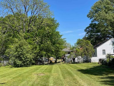 Lawn care service in Greensboro, 27406