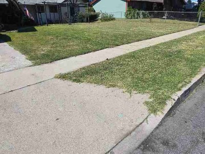 Lawn care service in Rialto, 92376