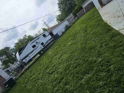 Lawn care service in Westland, 48186