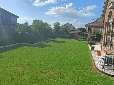 Lawn care service in Leander, 78641