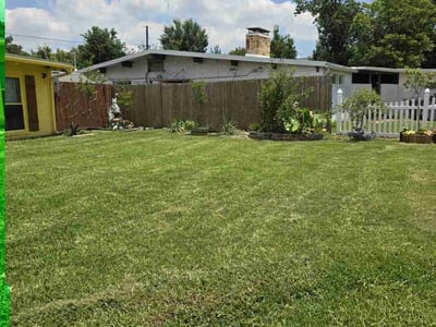 Lawn care service in Dallas, 75220
