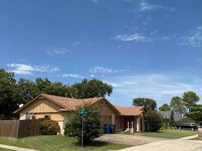 Lawn care service in Tulsa, 74129