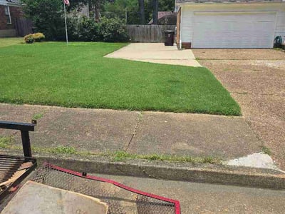Lawn care service in Collierville, 38017