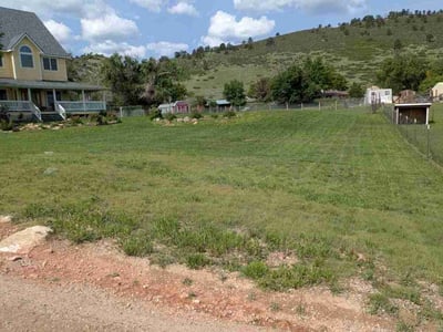 Lawn care service in Loveland, 80538