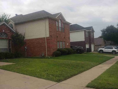Lawn care service in Euless, 76040