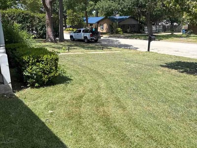 Lawn care service in Grapevine, 76051