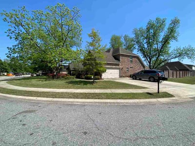 Lawn care service in Kathleen, 31047