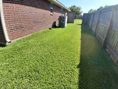 Lawn care service in Bryan, 77802