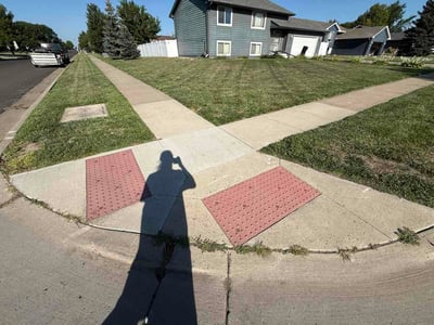 Lawn care service in Sioux Falls, 57106