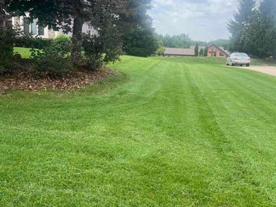 Lawn care service in Franklin, 53132