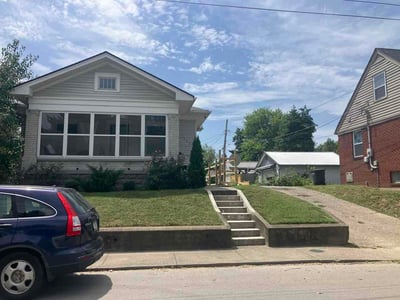 Lawn care service in Jeffersonville, 47130