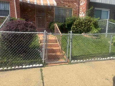 Lawn care service in Washington, 20032