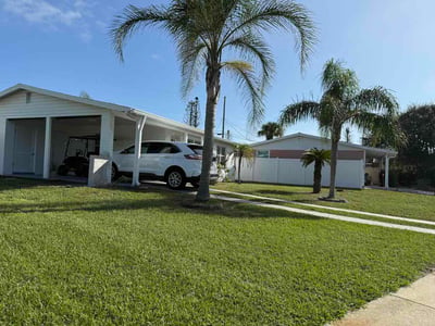 Lawn care service in Ormond Beach, 32176