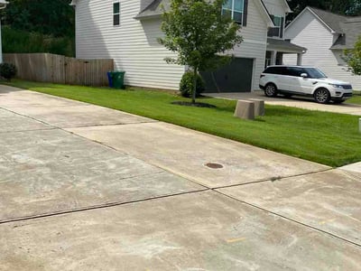 Lawn care service in Decatur, 30032